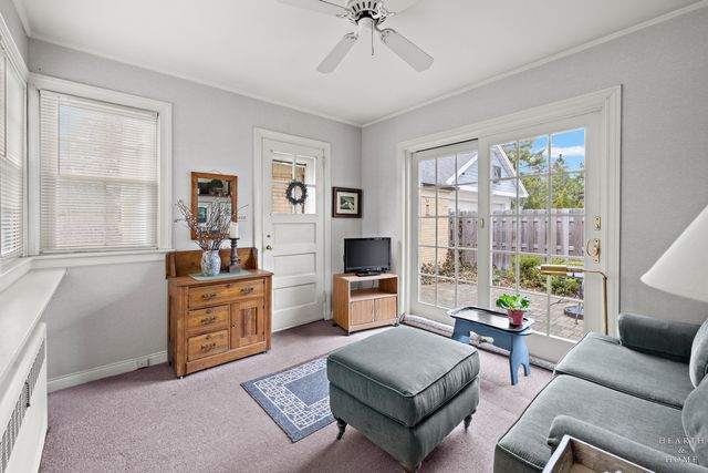 400 W Milburn Avenue, Mount Prospect, IL 60056
