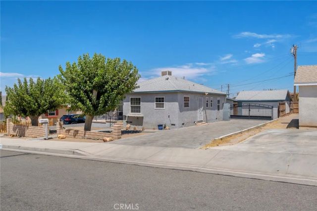 713 Mount Vernon, Barstow, CA 92311