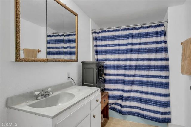 713 Mount Vernon, Barstow, CA 92311