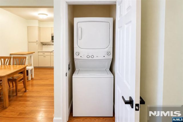 252 Village Circle Drive 1121, Fort Lee, NJ 07024