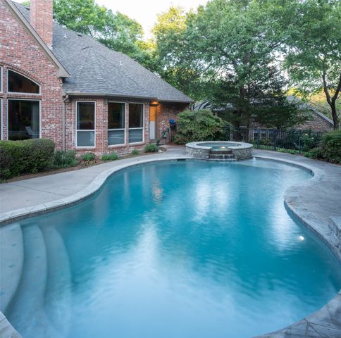 810 Quail Rise, Fairview, TX 75069