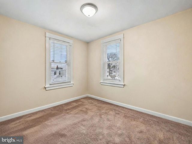 102 RAMBLER RD, Glenolden, PA 19036