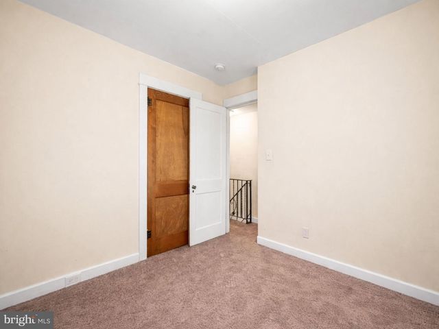 102 RAMBLER RD, Glenolden, PA 19036