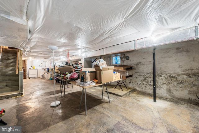 102 RAMBLER RD, Glenolden, PA 19036