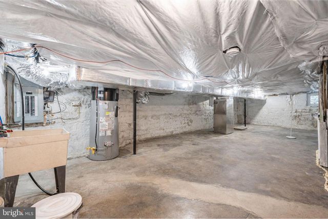 102 RAMBLER RD, Glenolden, PA 19036