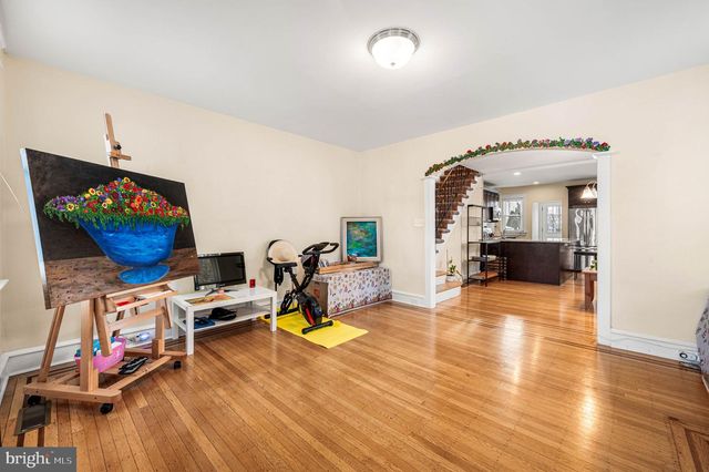 102 RAMBLER RD, Glenolden, PA 19036