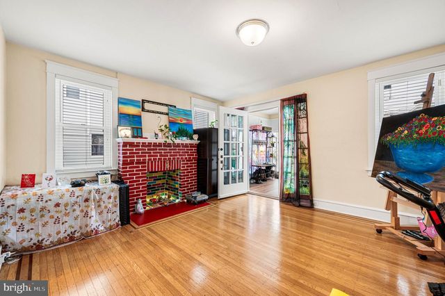 102 RAMBLER RD, Glenolden, PA 19036