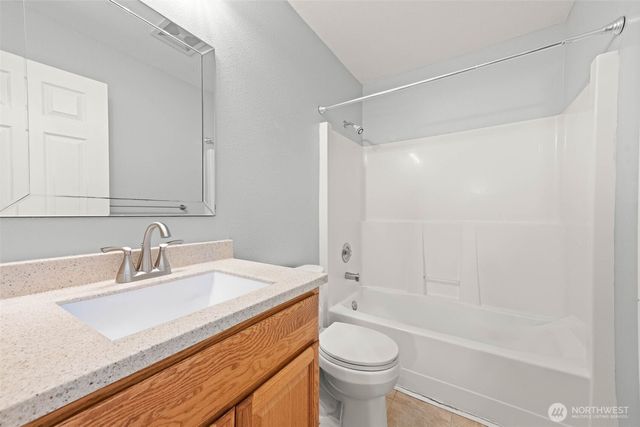 5408 Park Place Loop SE, Lacey, WA 98503