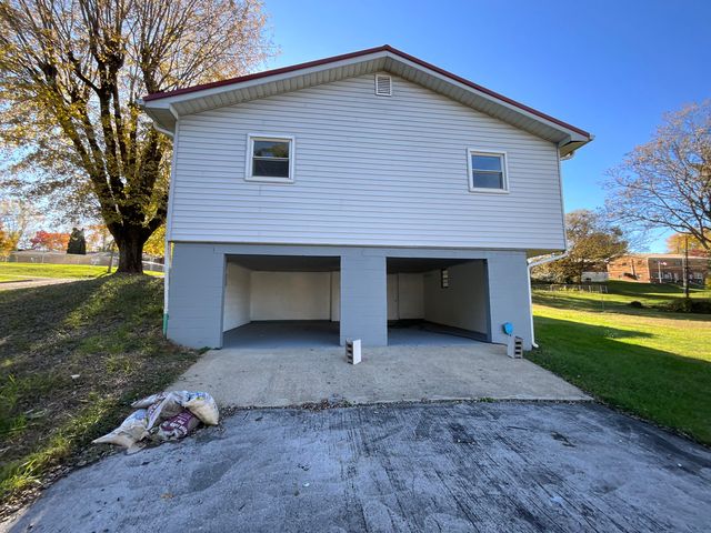 200 Pulaski Street, Somerset, KY 42501