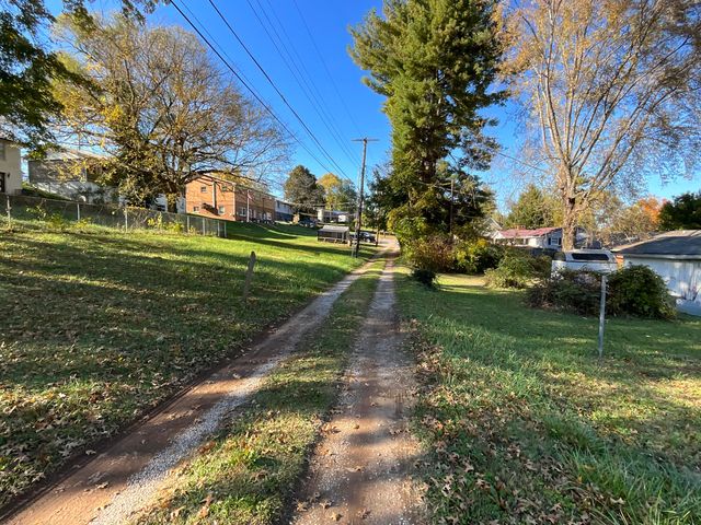 200 Pulaski Street, Somerset, KY 42501