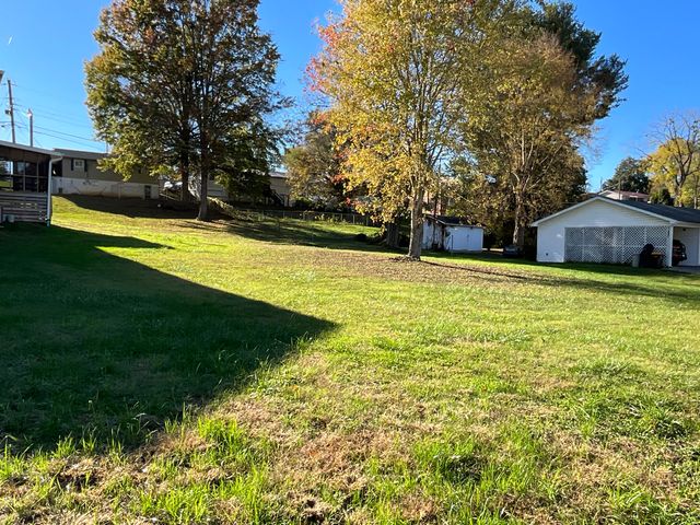 200 Pulaski Street, Somerset, KY 42501