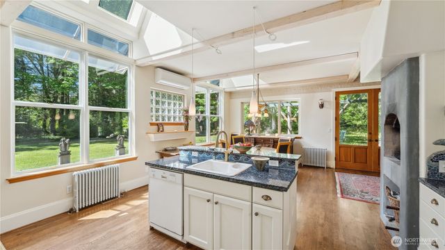 5513 Homestead Lane, Anacortes, WA 98221