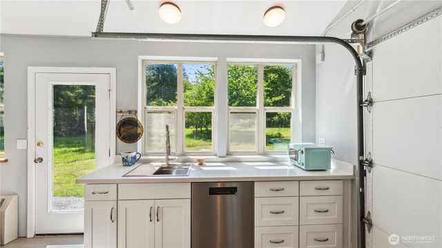 5513 Homestead Lane, Anacortes, WA 98221