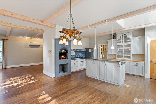 5513 Homestead Lane, Anacortes, WA 98221