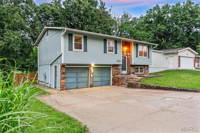 4618 Towne Hall Drive, Arnold, MO 63010