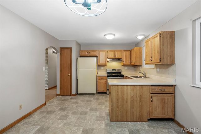 4618 Towne Hall Drive, Arnold, MO 63010