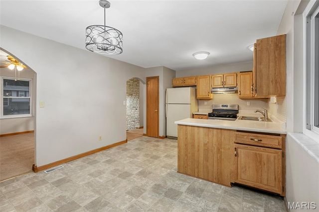 4618 Towne Hall Drive, Arnold, MO 63010