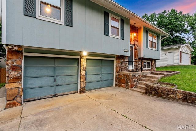 4618 Towne Hall Drive, Arnold, MO 63010