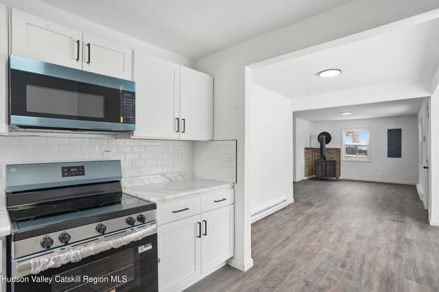 36 Country Club Drive, Saugerties, NY 12477