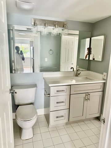 1670 N 42nd Circle 105, Vero Beach, FL 32967