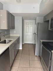 1670 N 42nd Circle 105, Vero Beach, FL 32967