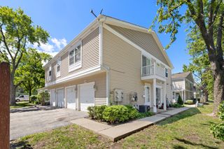 1206 Spur Court 1206, Wheeling, IL 60090