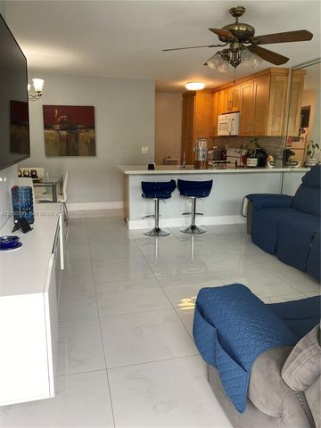 2570 W 67th Pl 12-2, Hialeah, FL 33016