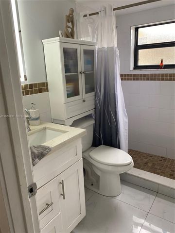 2570 W 67th Pl 12-2, Hialeah, FL 33016
