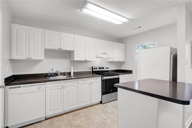 2403 London Company WAY, Williamsburg, VA 23185