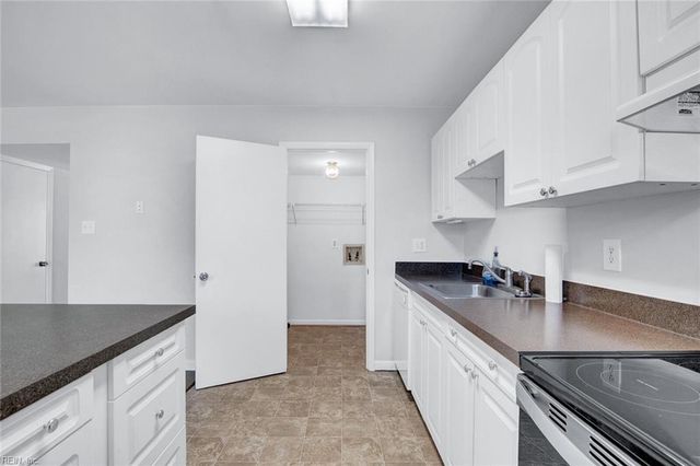 2403 London Company WAY, Williamsburg, VA 23185