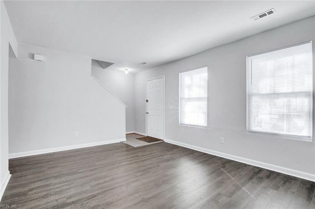 2403 London Company WAY, Williamsburg, VA 23185