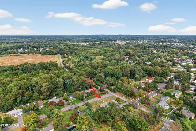 8 Lake Drive, Freehold, NJ 07728