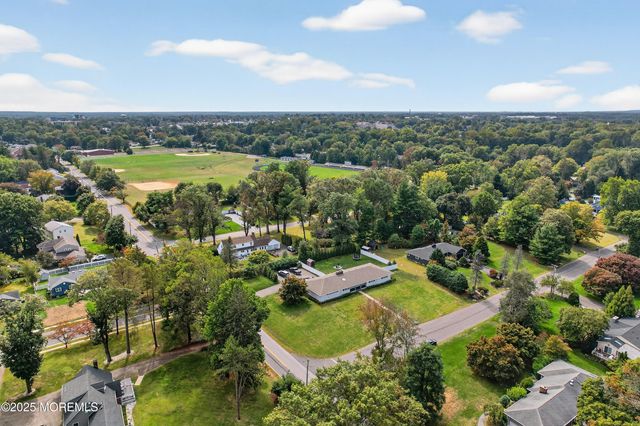 8 Lake Drive, Freehold, NJ 07728