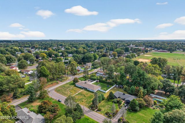 8 Lake Drive, Freehold, NJ 07728