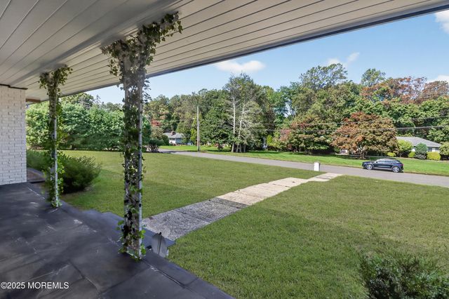 8 Lake Drive, Freehold, NJ 07728