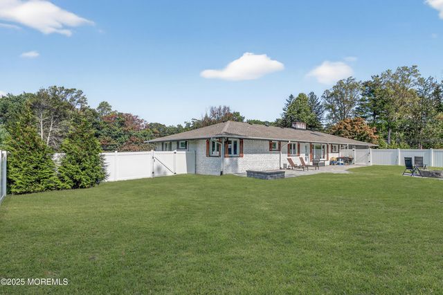 8 Lake Drive, Freehold, NJ 07728