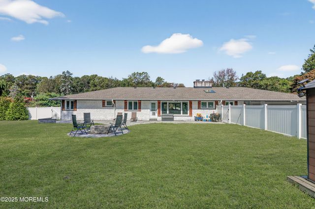 8 Lake Drive, Freehold, NJ 07728