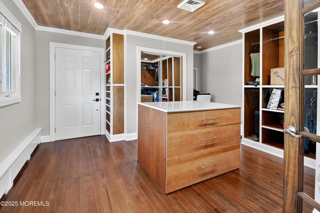 8 Lake Drive, Freehold, NJ 07728