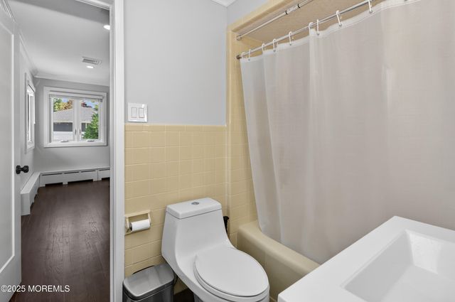 8 Lake Drive, Freehold, NJ 07728