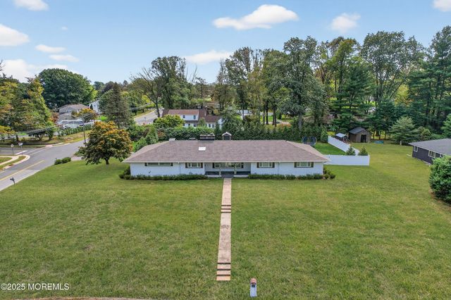 8 Lake Drive, Freehold, NJ 07728