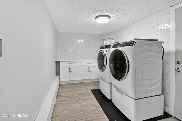 8 Lake Drive, Freehold, NJ 07728