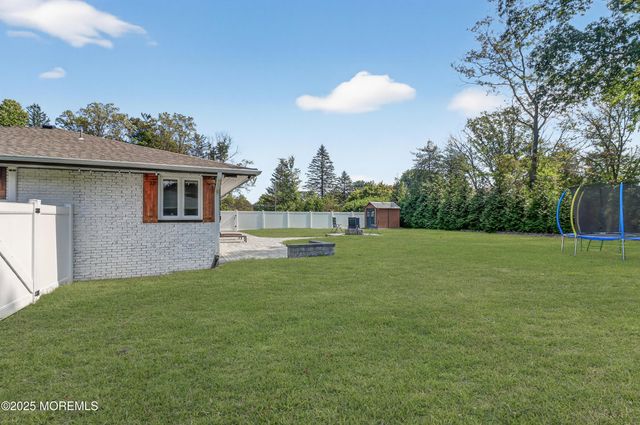 8 Lake Drive, Freehold, NJ 07728