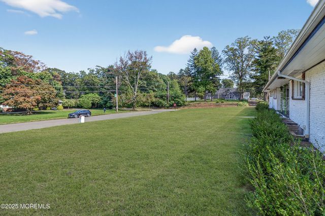 8 Lake Drive, Freehold, NJ 07728