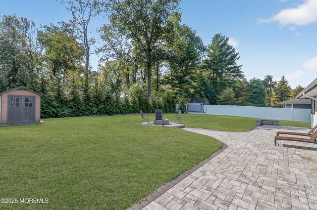 8 Lake Drive, Freehold, NJ 07728