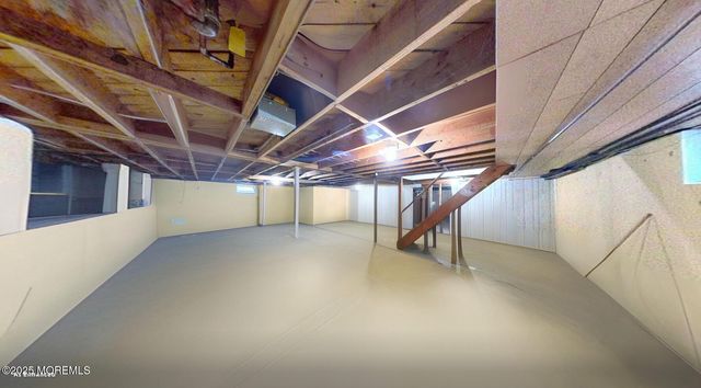 8 Lake Drive, Freehold, NJ 07728