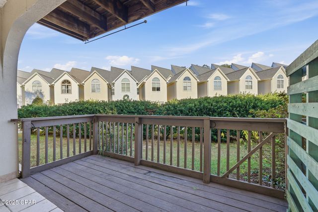 7242 Grimms Landing, Navarre, FL 32566