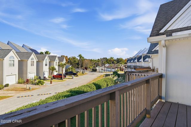 7242 Grimms Landing, Navarre, FL 32566