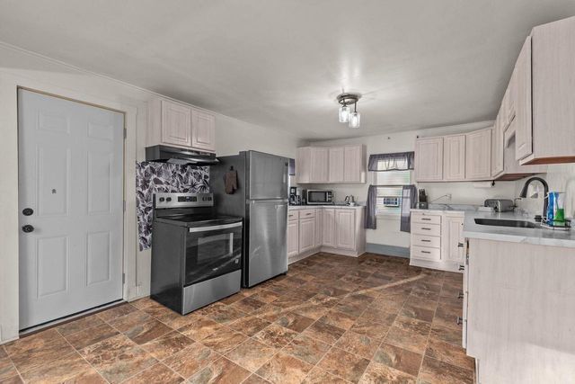 333 W 11TH AVENUE, Oshkosh, WI 54902