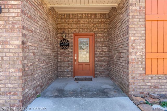 8535 Crestline Drive, Hackett, AR 72937