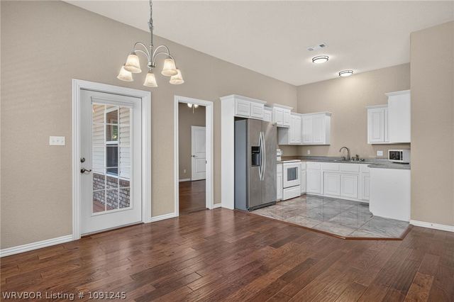 8535 Crestline Drive, Hackett, AR 72937